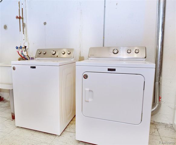 2463 Mulberry Square 13, Bloomfield Hills, MI 48302