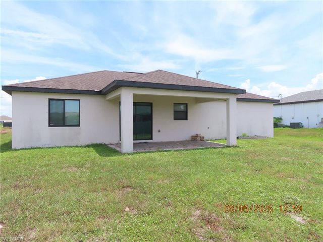 3024 NW 6th PL, Cape Coral, FL 33993