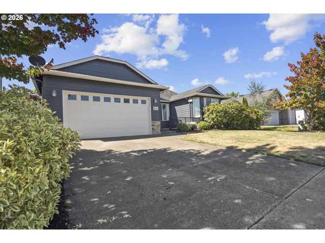 874 MEADOW Dr, Molalla, OR 97038