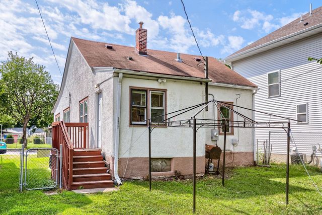 2922 Sheridan Avenue N, Minneapolis, MN 55411