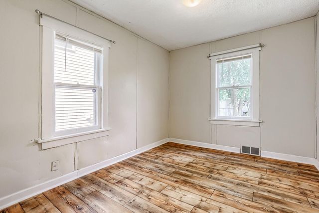 2922 Sheridan Avenue N, Minneapolis, MN 55411