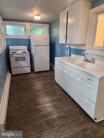 322.5 MAPLE AVE N, Martinsburg, WV 25401