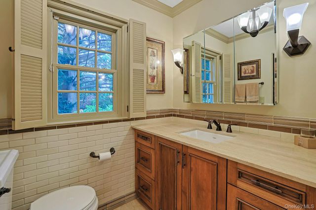 72 Brookfield Road, Mount Vernon, NY 10552