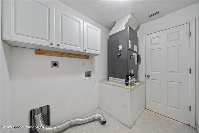 433 SW Haleybury Street SW, Palm Bay, FL 32908