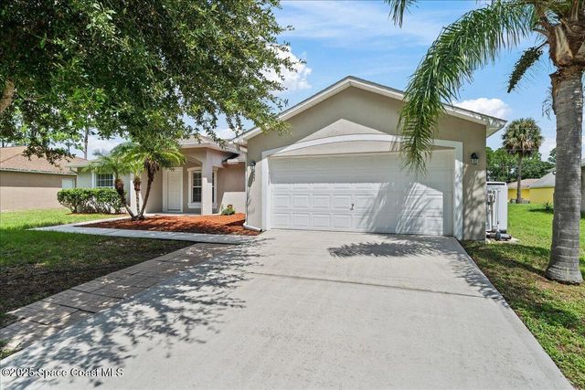 433 SW Haleybury Street SW, Palm Bay, FL 32908