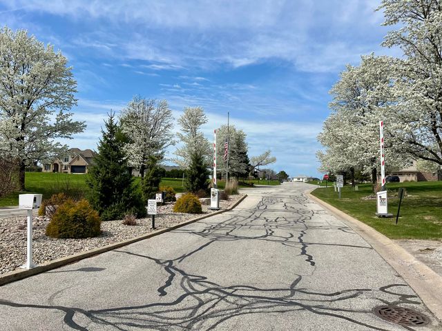 731 Druim Trail, Crown Point, IN 46307