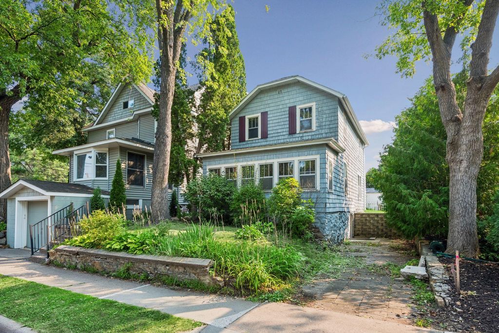 111 1st Street, Excelsior, MN 55331 — exterior