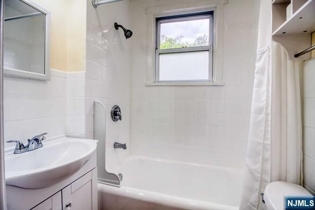 204 Pascack Road 2, Park Ridge, NJ 07656