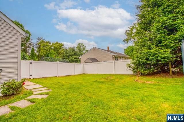 204 Pascack Road 2, Park Ridge, NJ 07656