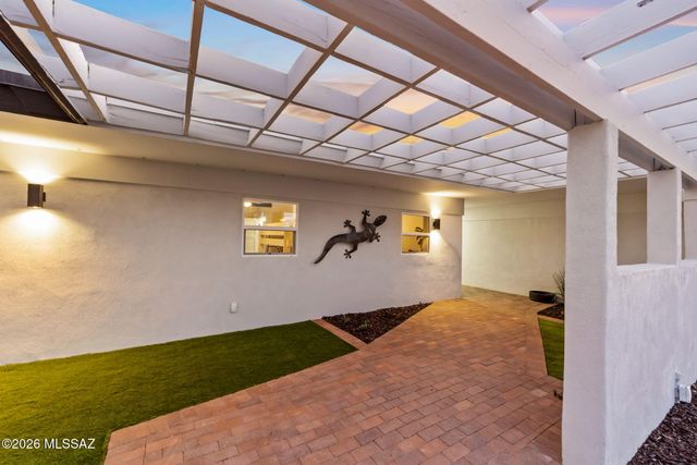 6801 N 1st Avenue, Tucson, AZ 85718