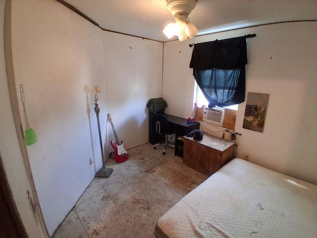 3026 Hilltop Road, Granbury, TX 76048
