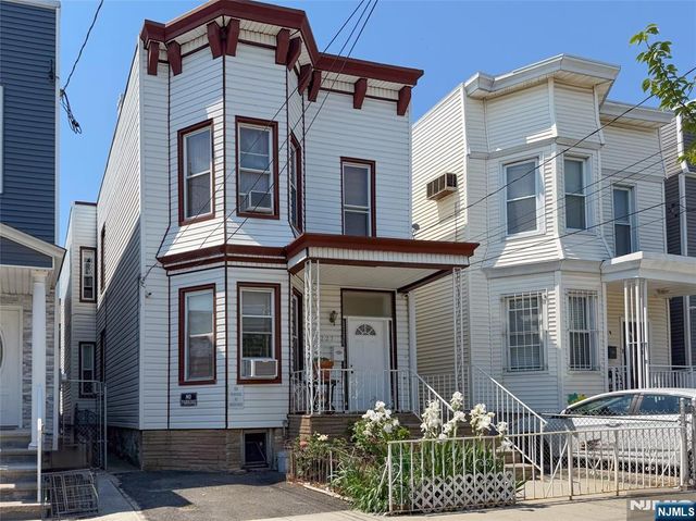 227 46th Street, Union City, NJ 07087