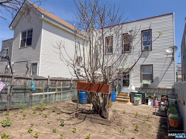227 46th Street, Union City, NJ 07087