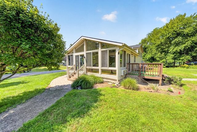 14 Clarence Street, Billerica, MA 01821