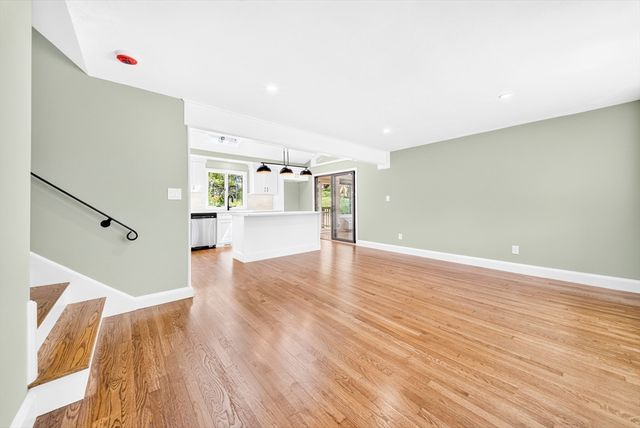 14 Clarence Street, Billerica, MA 01821
