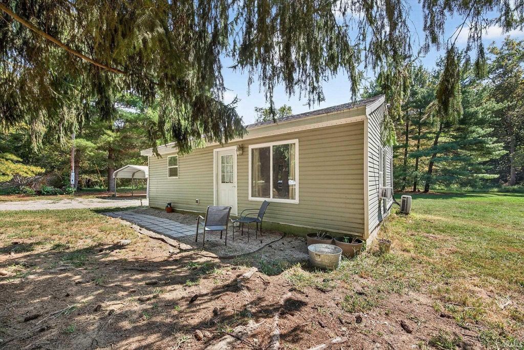 9664 E Washboard Road, Solsberry, IN 47459