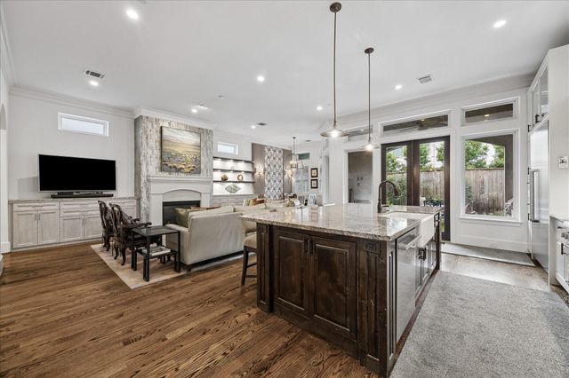 1525 Early Lane, Houston, TX 77055