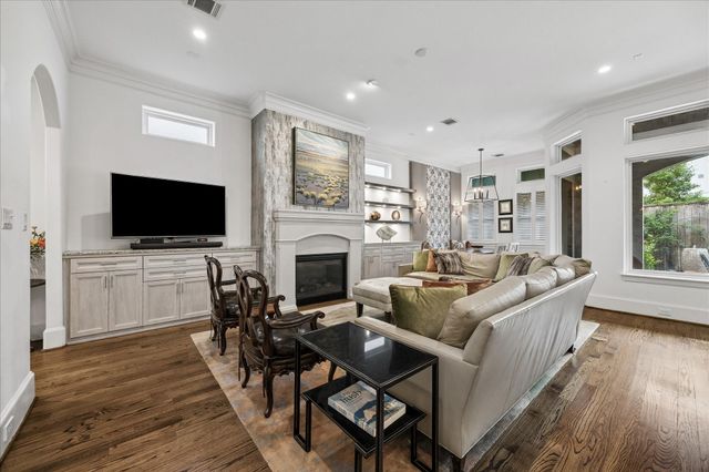 1525 Early Lane, Houston, TX 77055