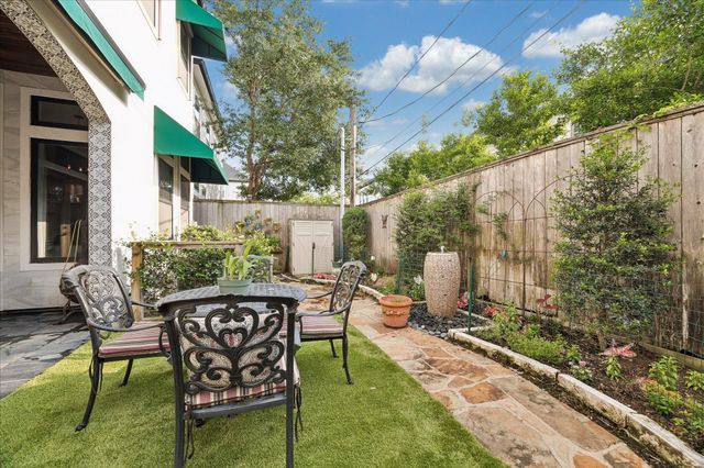 1525 Early Lane, Houston, TX 77055