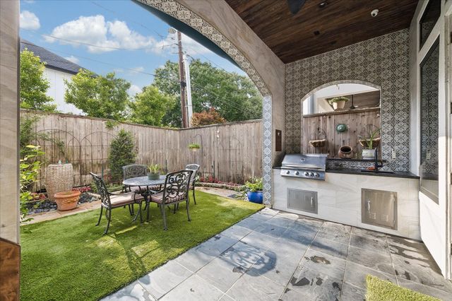 1525 Early Lane, Houston, TX 77055