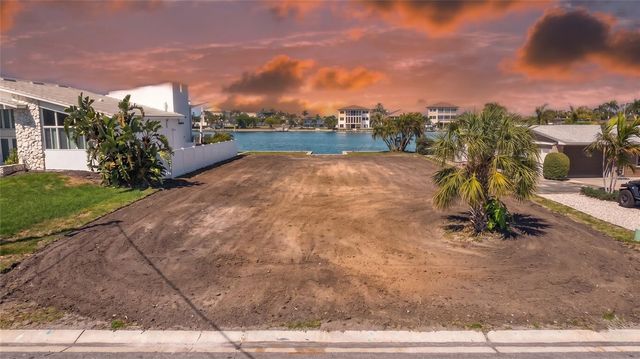 27 DOLPHIN DRIVE, Treasure Island, FL 33706