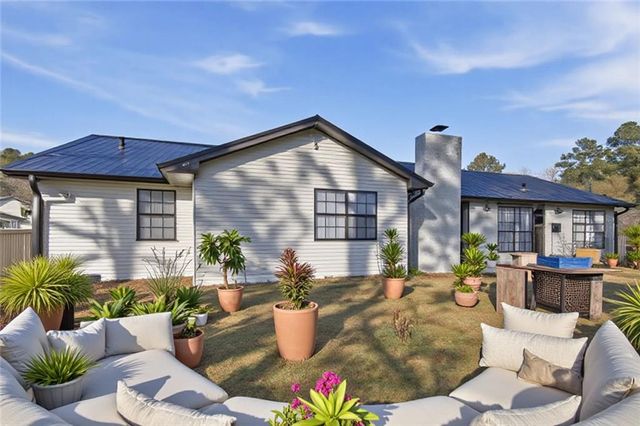 1999 Sewing Circle, Lithonia, GA 30058