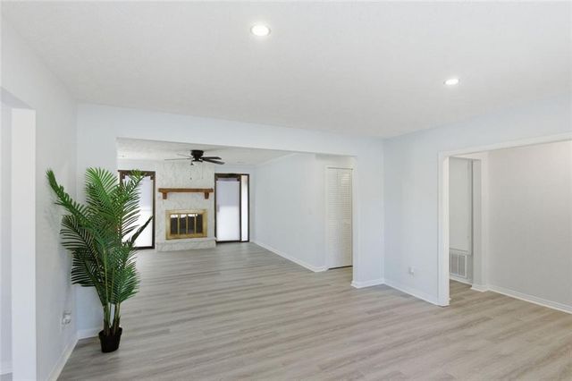 1999 Sewing Circle, Lithonia, GA 30058