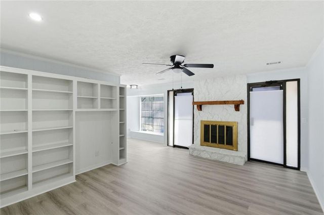 1999 Sewing Circle, Lithonia, GA 30058