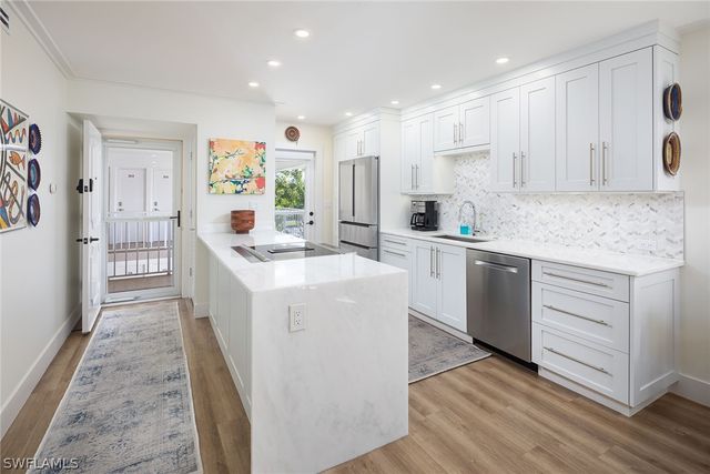 333 4th AVE S 303, Naples, FL 34102