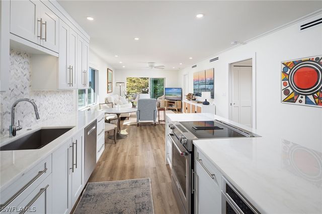 333 4th AVE S 303, Naples, FL 34102