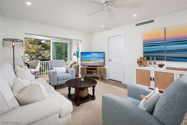 333 4th AVE S 303, Naples, FL 34102