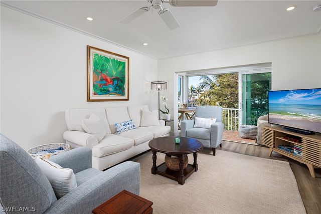 333 4th AVE S 303, Naples, FL 34102