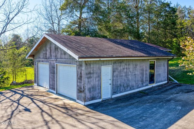 605 Redwood Drive, Mount Carmel, TN 37645