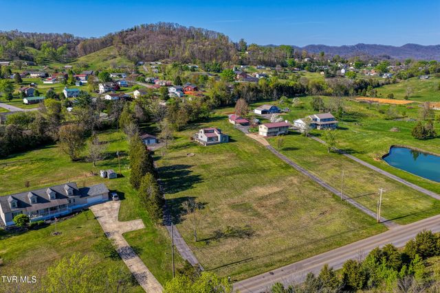 605 Redwood Drive, Mount Carmel, TN 37645