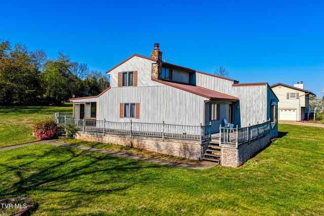 605 Redwood Drive, Mount Carmel, TN 37645