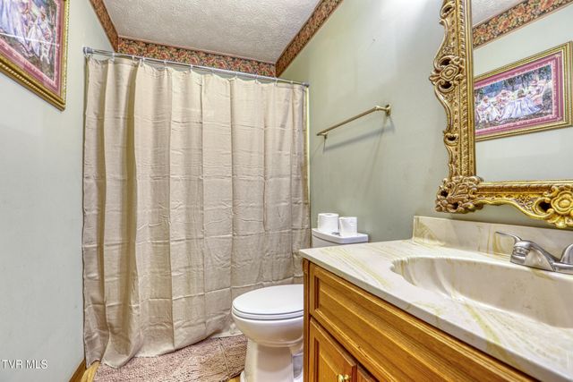 605 Redwood Drive, Mount Carmel, TN 37645