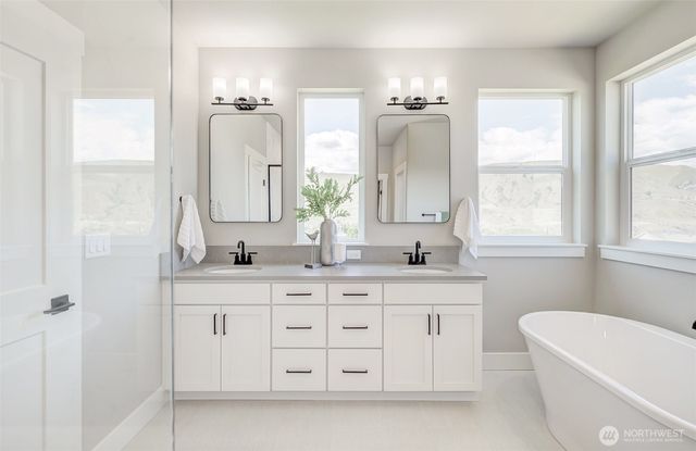 1580 S Kelvin Court, East Wenatchee, WA 98802