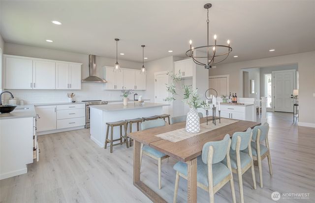 1580 S Kelvin Court, East Wenatchee, WA 98802