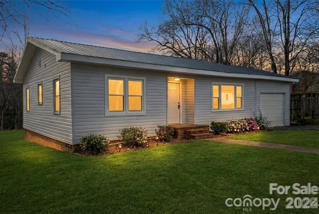 6457 Hudlow Road, Union Mills, NC 28167