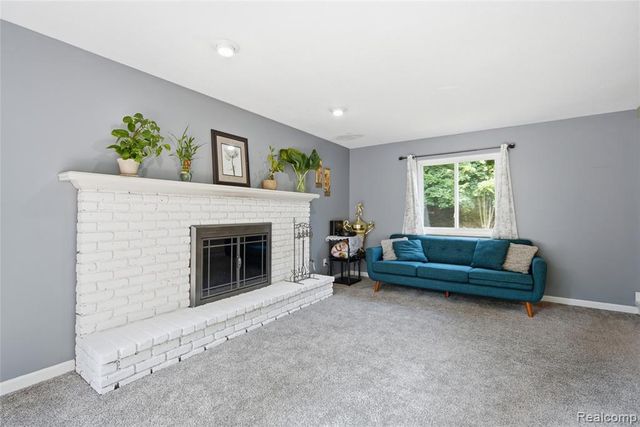 5385 Milane Circle, Clarkston, MI 48346