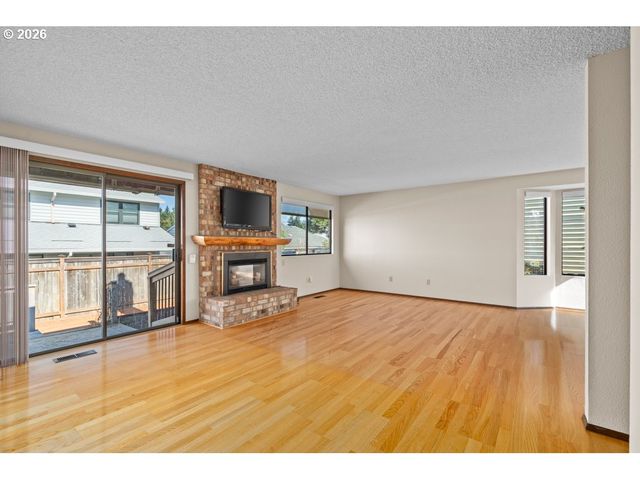 14859 Ne THOMPSON St, Portland, OR 97230