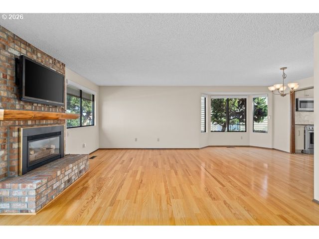 14859 Ne THOMPSON St, Portland, OR 97230