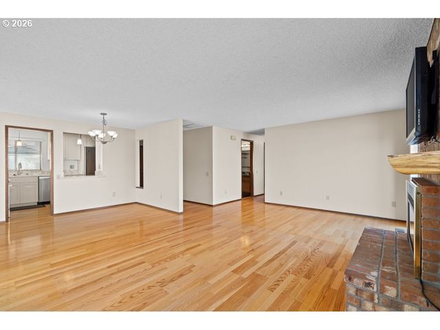 14859 Ne THOMPSON St, Portland, OR 97230