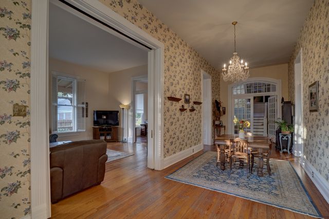 305 4th Ave, S, Franklin, TN 37064