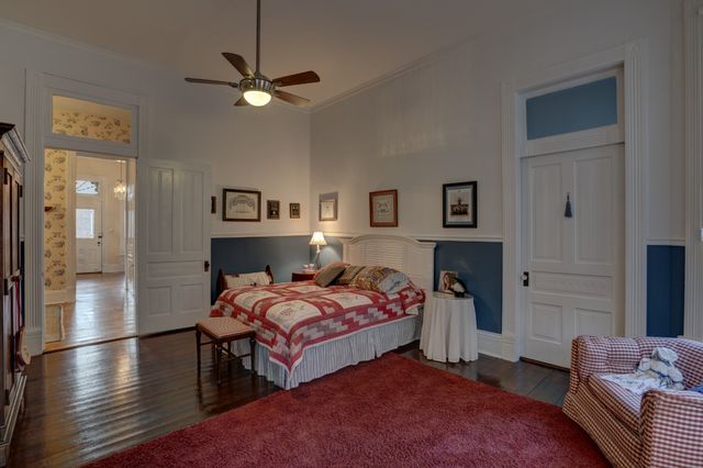 305 4th Ave, S, Franklin, TN 37064