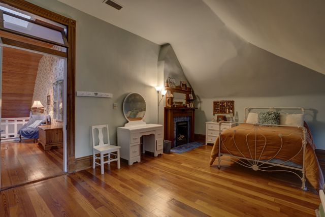 305 4th Ave, S, Franklin, TN 37064