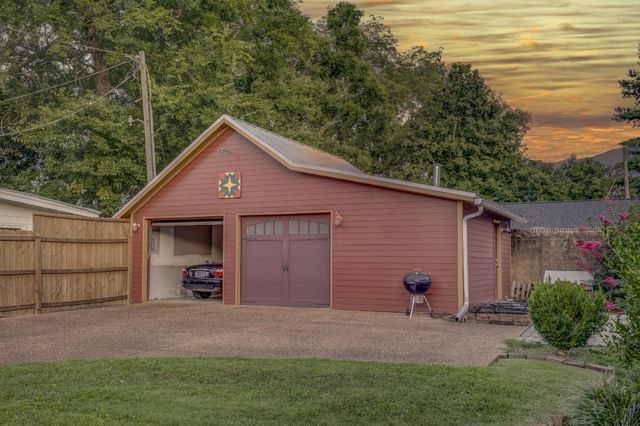 305 4th Ave, S, Franklin, TN 37064