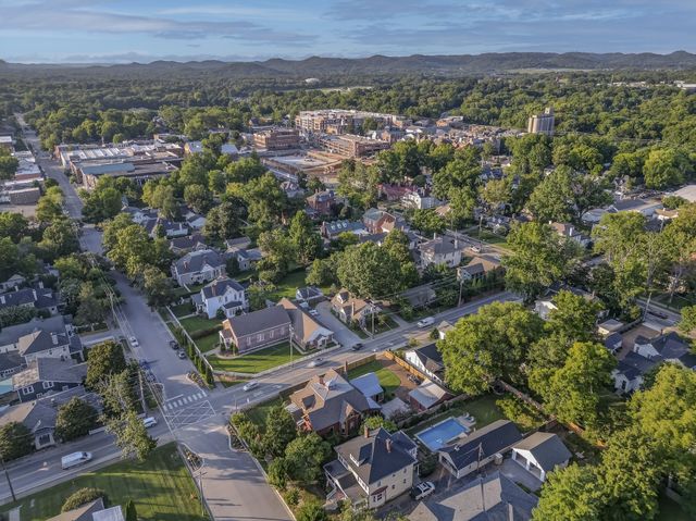 305 4th Ave, S, Franklin, TN 37064