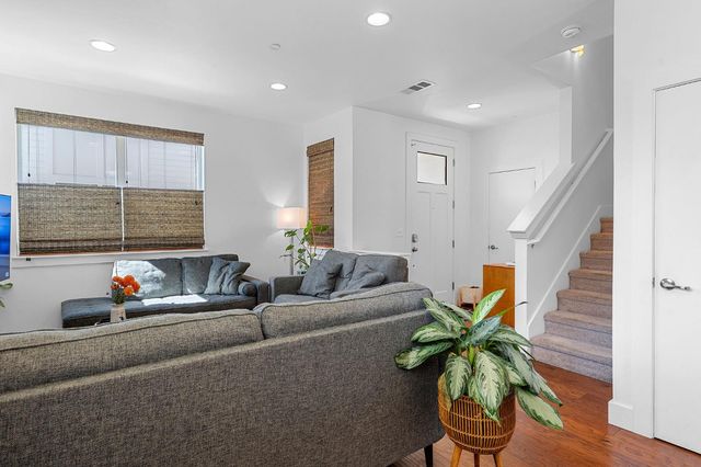 2531 Rice Aly, Sacramento, CA 95816
