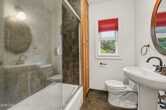 16489 Center Road, East Lansing, MI 48823